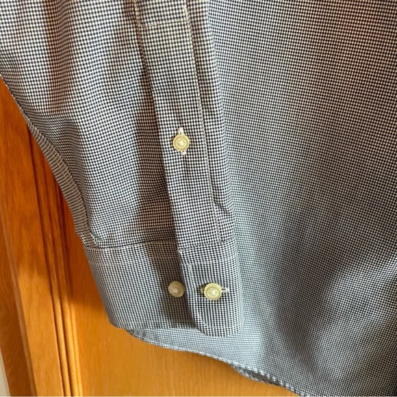 JoS. A. BANK Men's blue/white checked Dress Shirt long sleeve size small - Picture 3 of 5